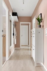 Un couloir d’entrée bien aménagé